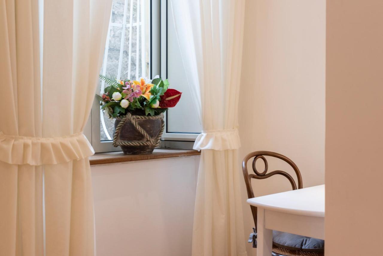 Pignatelli Rooms Νάπολη Εξωτερικό φωτογραφία